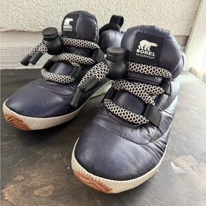 EUC Sorel Womens Navy Waterproof Boots